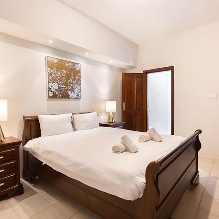 Sliema Central Apartment Just Minutes From The Beach By Jl Exteriör bild