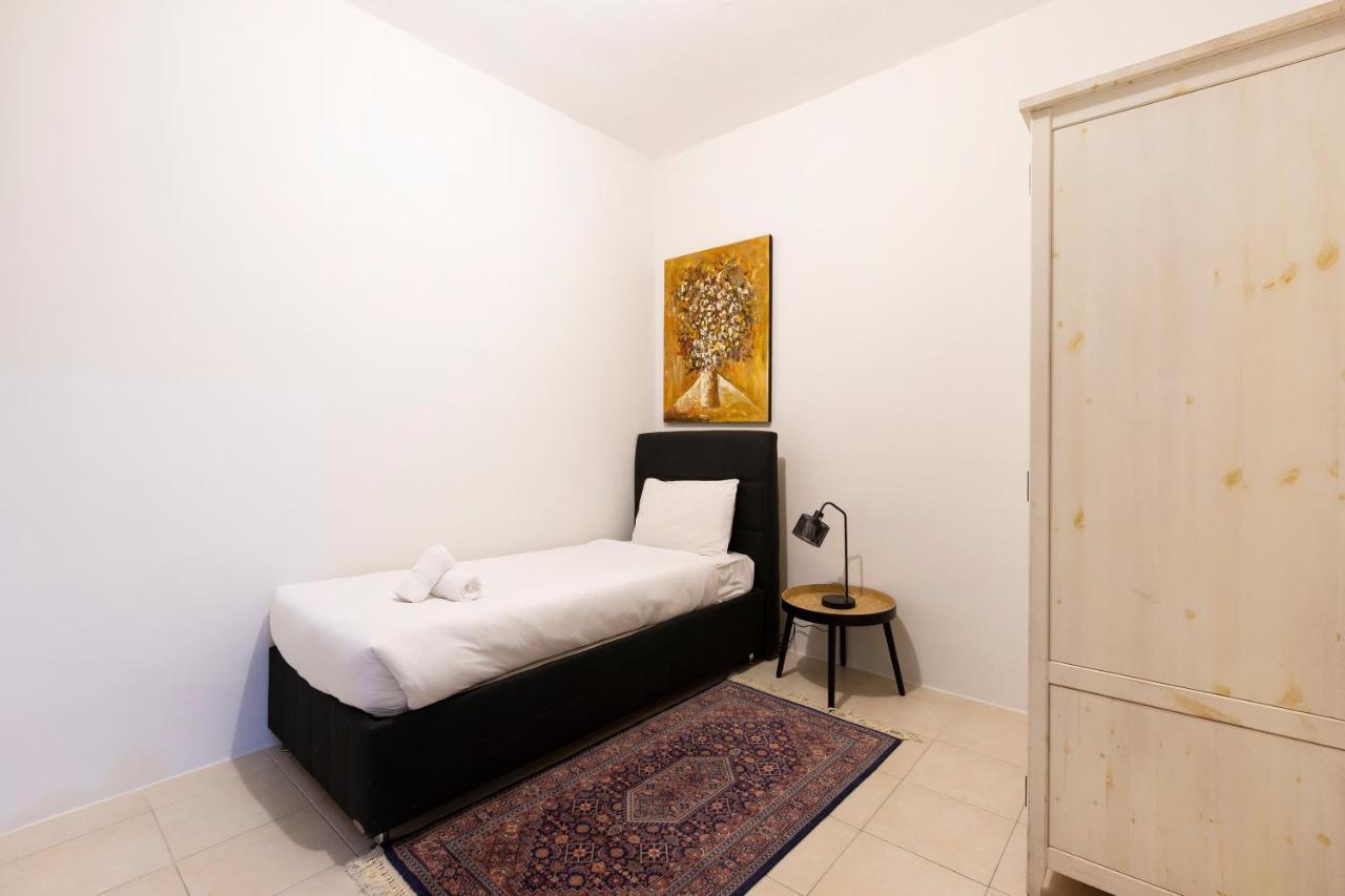 Sliema Central Apartment Just Minutes From The Beach By Jl Exteriör bild